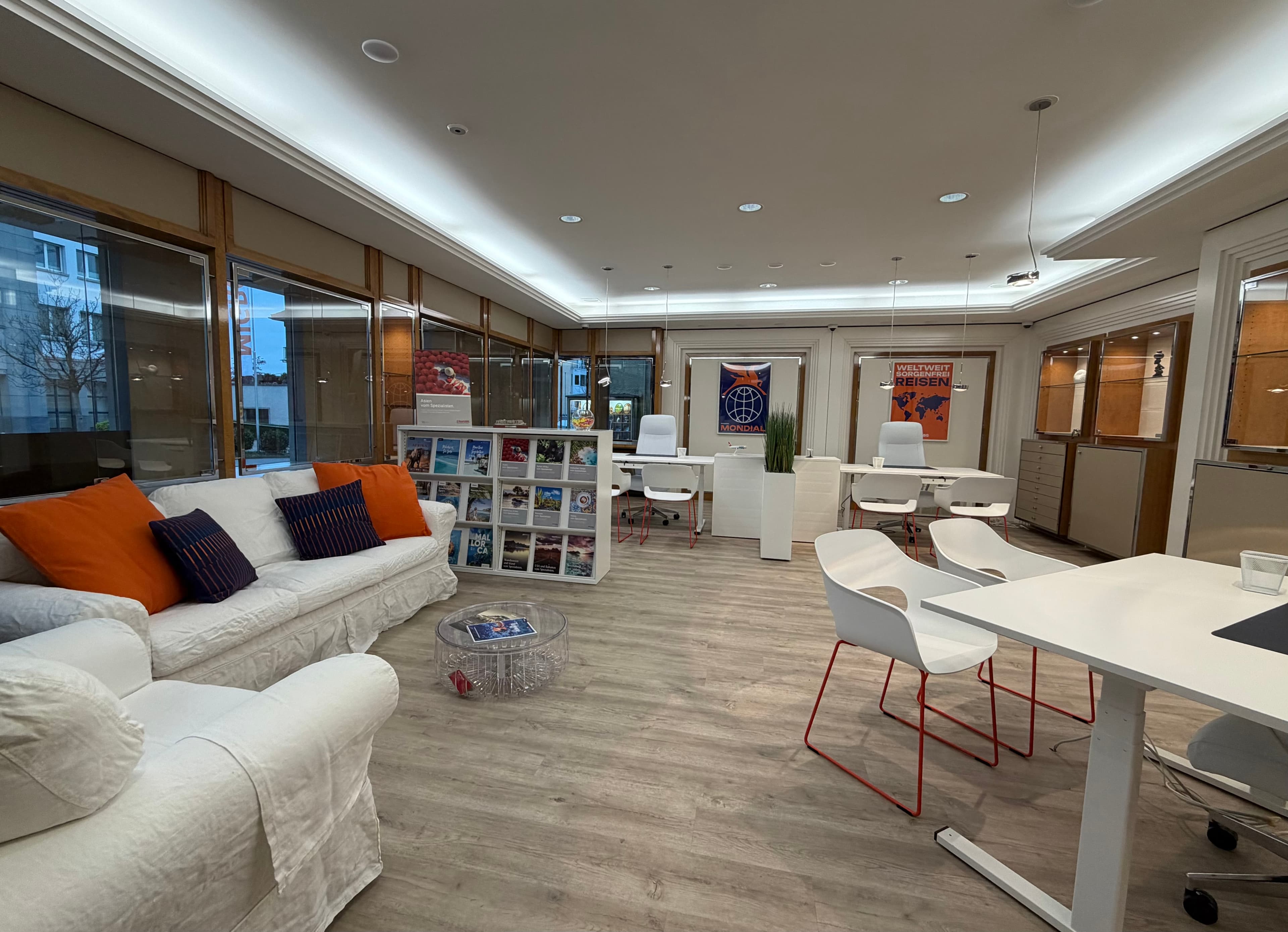 Mondial Reisebüro